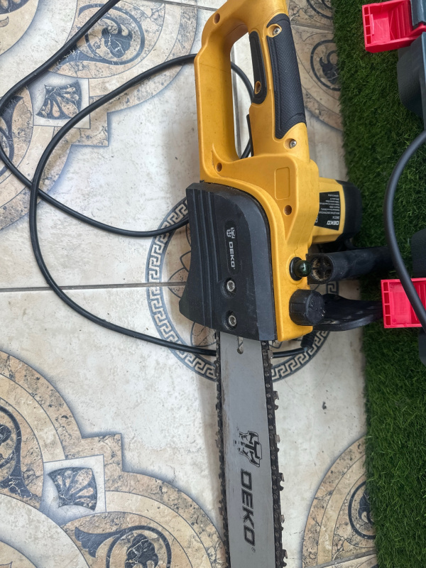 Электропила Deco DKEC14