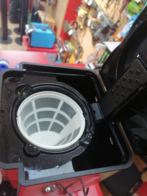 Кофемашина Redmond CM704