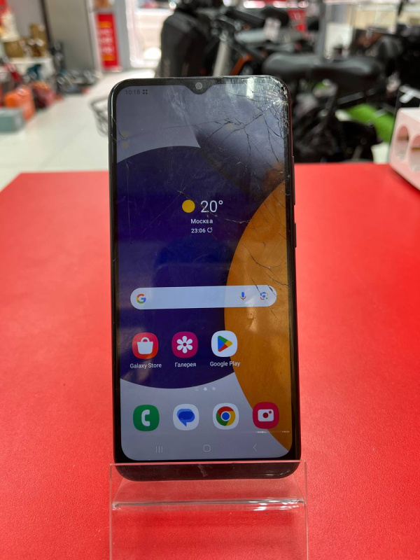 Мобильный телефон Samsung Galaxy A06