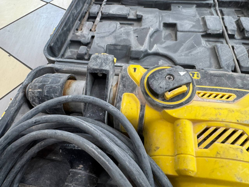 Отбойный молоток Stanley Fatmax FME1250