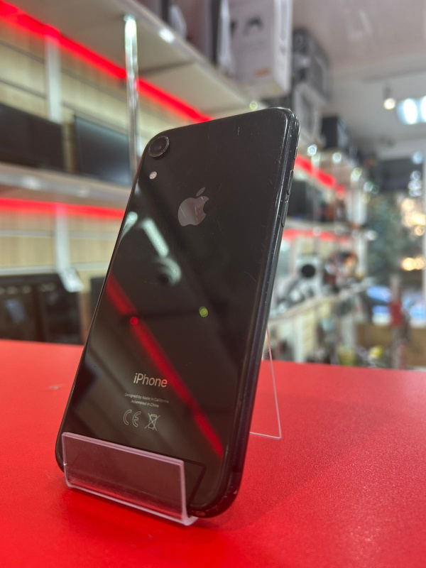 Мобильный телефон Apple iPhone XR