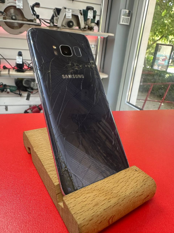 Мобильный телефон Samsung Galaxy S8