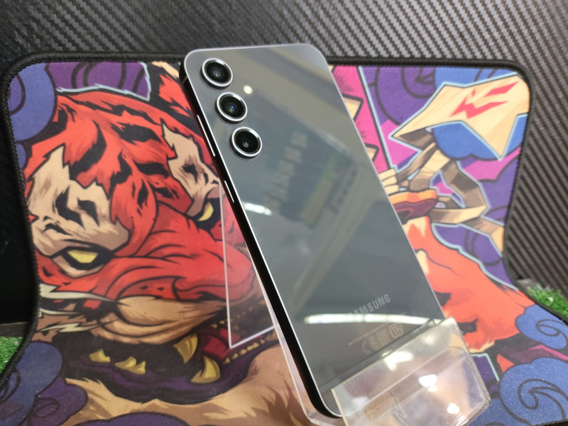 Мобильный телефон Samsung Galaxy S23 FE