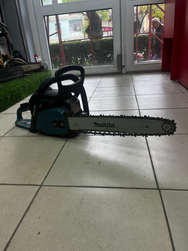 Бензопила Makita EA3202S40B