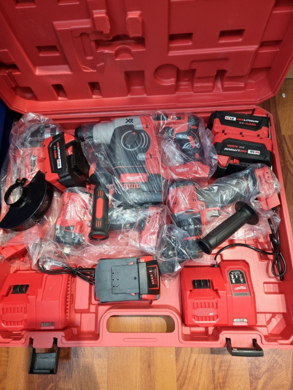 Набор электроинструмента Milwaukee 4 в 1