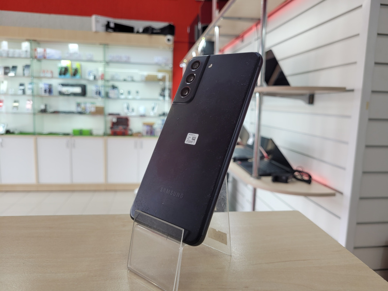 Мобильный телефон Samsung Galaxy S21 FE