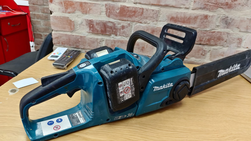 Электропила Makita DUC353