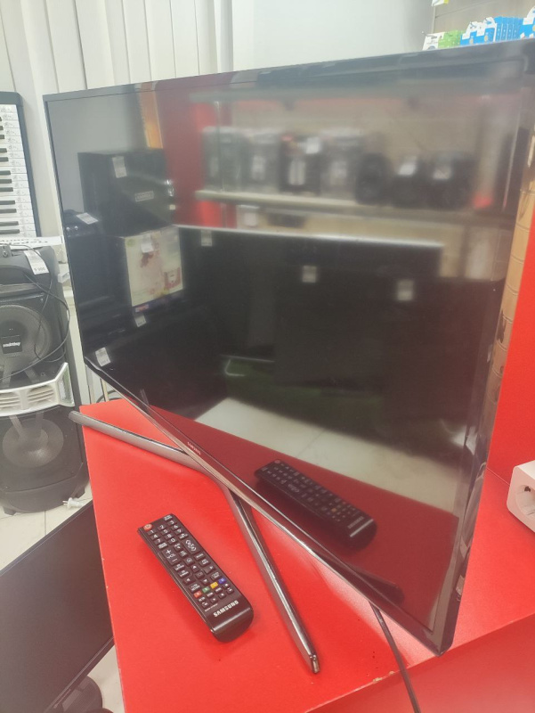 Телевизор Samsung UE32J6300AU