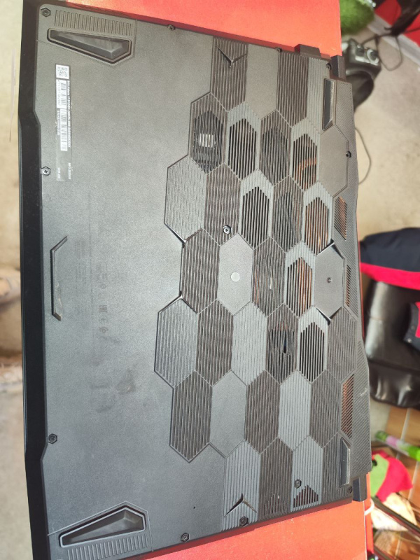 Ноутбук MSI Katana 17 b12v