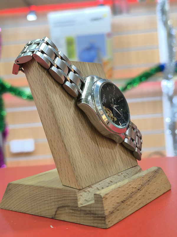 Часы наручные Tissot 1853