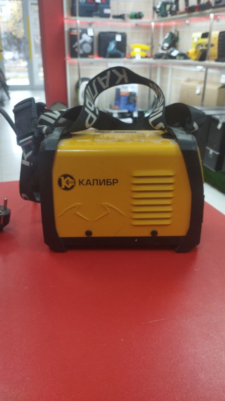 Сварочный аппарат - инвертор ММА Калибр СВИ-200