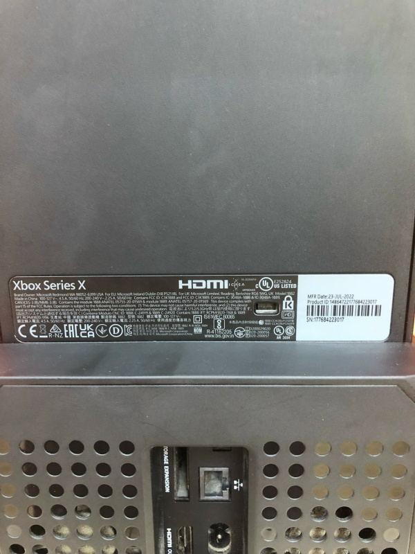 Игровая приставка Xbox Series X 1TB