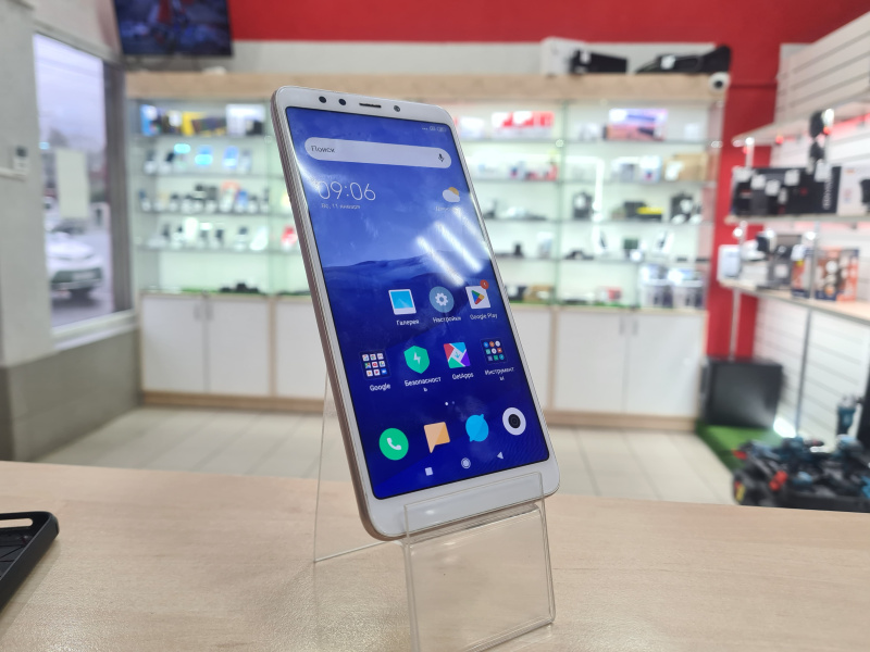 Мобильный телефон Xiaomi Redmi 5