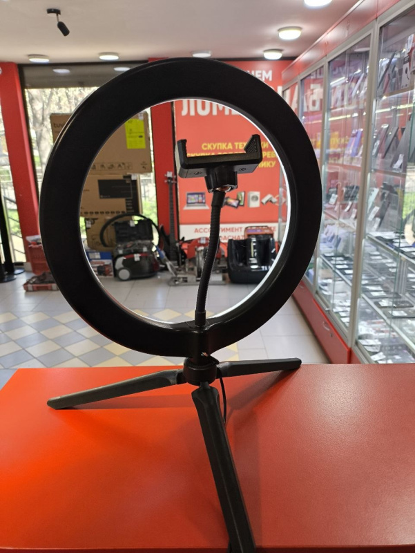 Кольцевая лампа  1