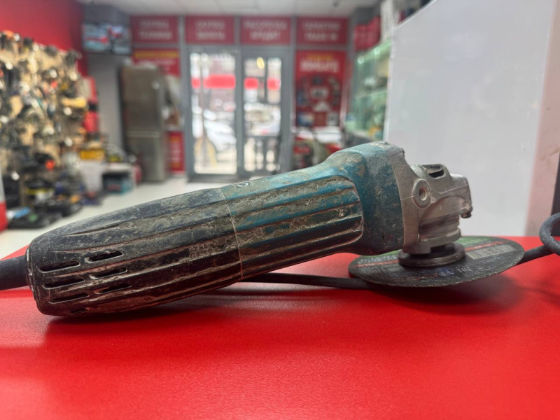 Болгарка Makita GA012GM201