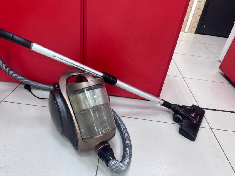 Пылесос Midea VCM38M2