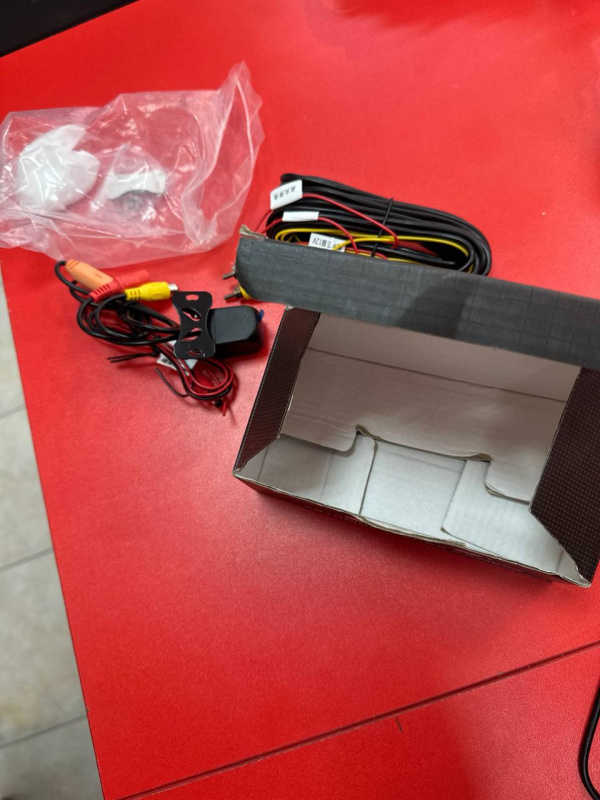 Авто аксессуар Авторегистратор Камера заднего вида Brain EC003HD