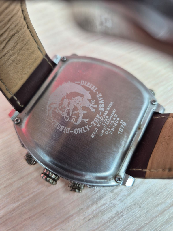 Часы наручные Diesel DZ-1542