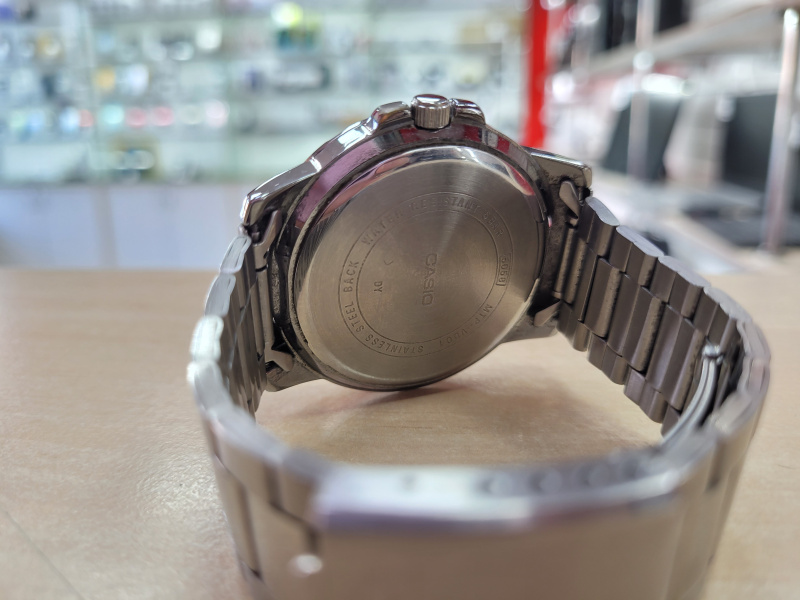 Часы наручные Casio MTP-VD01D-1B