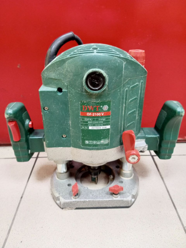 Фрезер DWT of-2100v