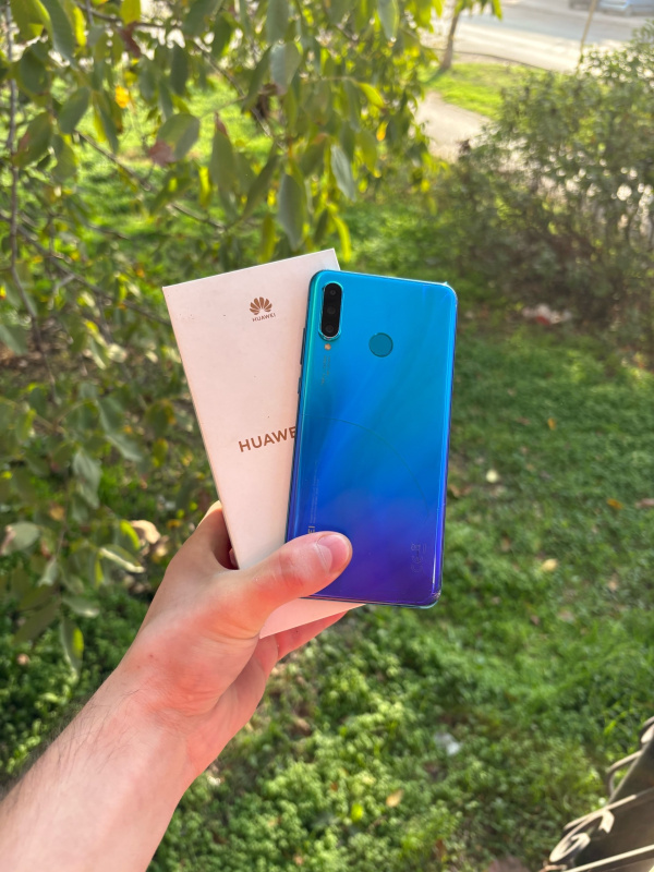 Мобильный телефон Huawei P30 lite