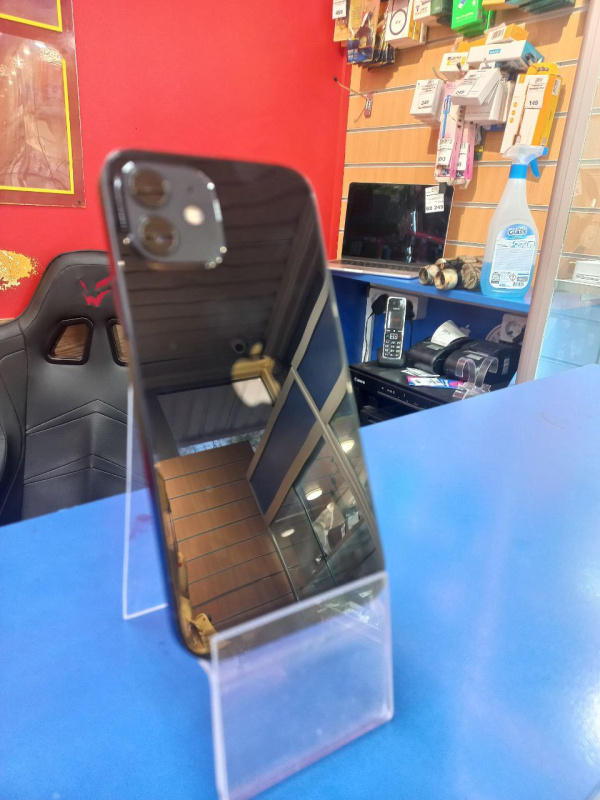 Мобильный телефон Apple iPhone 12