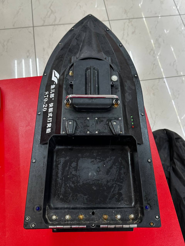 Прикормочный кораблик  S70-20