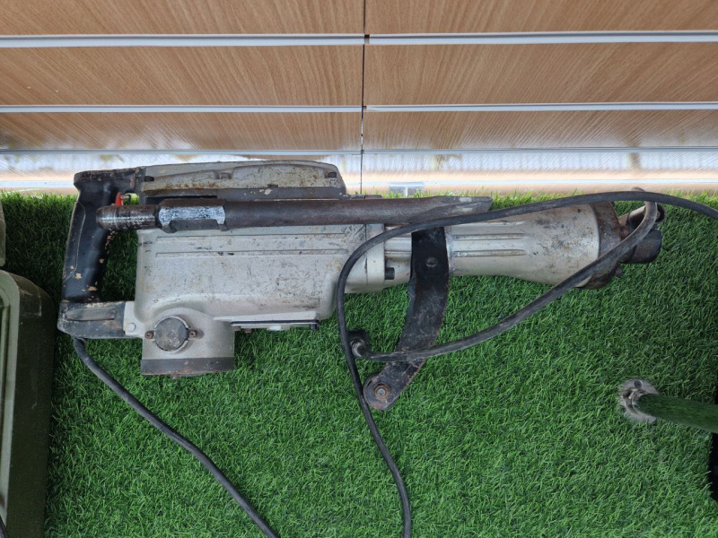 Отбойный молоток P.I.T. GSH 65 D