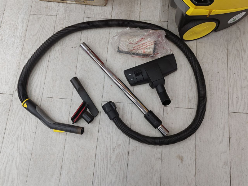 Пылесос Karcher DS5500