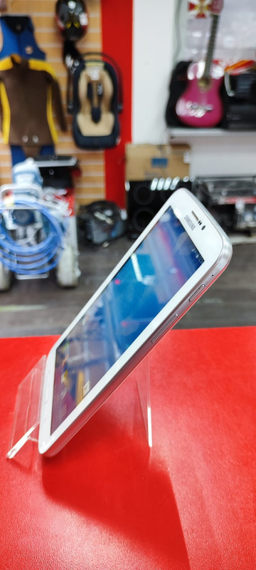 Планшет Samsung Galaxy Tab 3 7.0 SM-T211