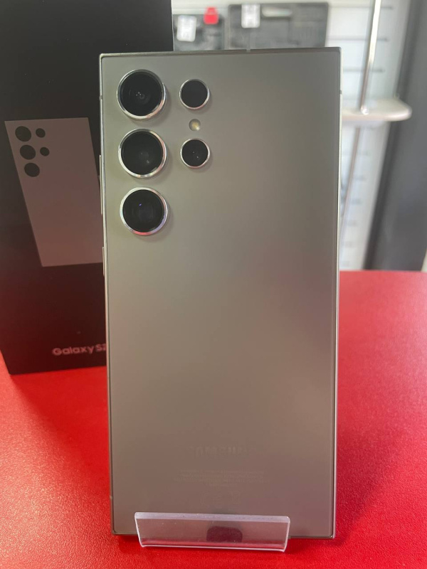 Мобильный телефон Samsung Galaxy S24 Ultra