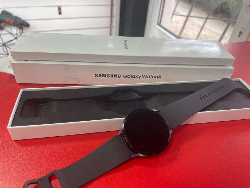 Часы смарт . Samsung 6