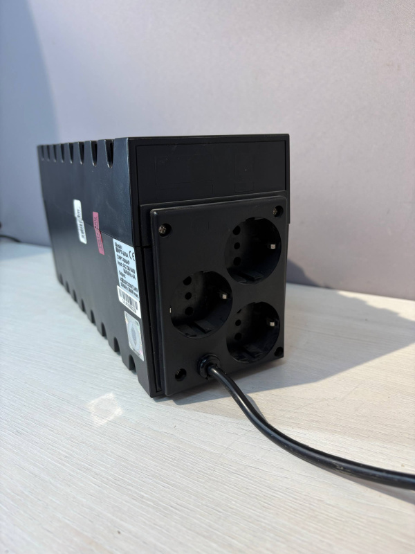 Сетевой фильтр Powercom Raptor RPT-600AP