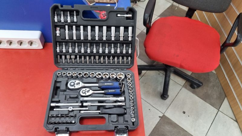 Набор ключей Рокот 94PCS