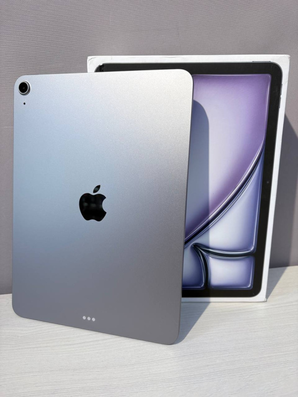 Планшет Apple iPad Air 11 (6-го поколения) (2024)