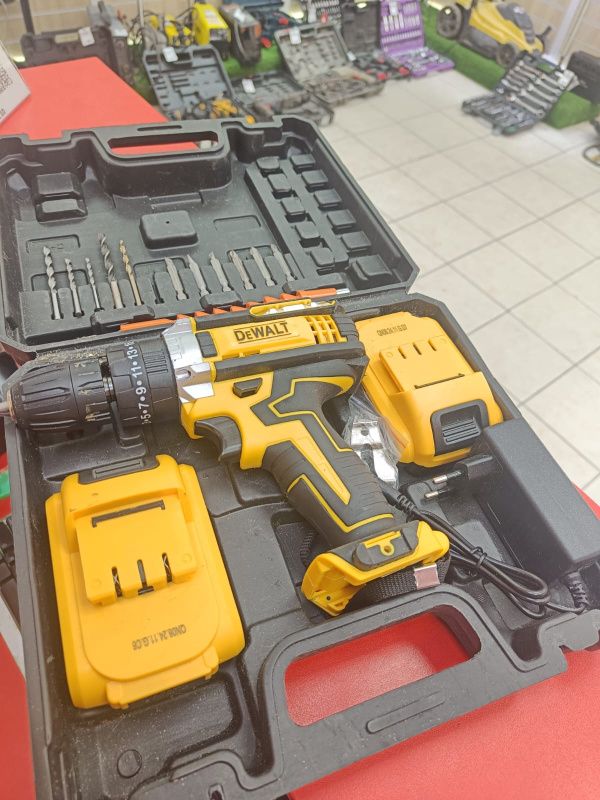 Шуруповерт Dewalt 18-25N