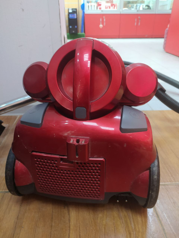 Пылесос DEXP VC-2000