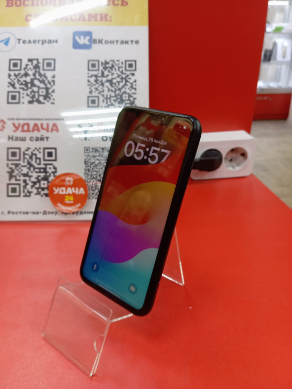 Мобильный телефон Apple iPhone XR