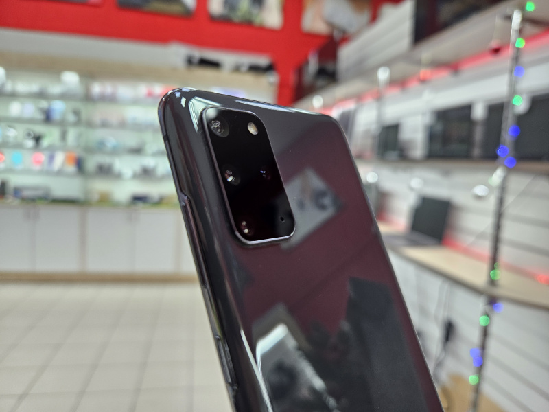 Мобильный телефон Samsung Galaxy S20+
