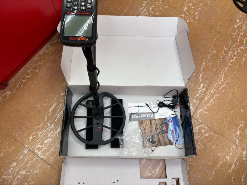 металлоискатель GoldHunter B75