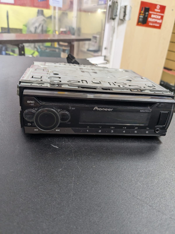 Автомагнитола Автомагнитола  Pioneer deh-s220ui