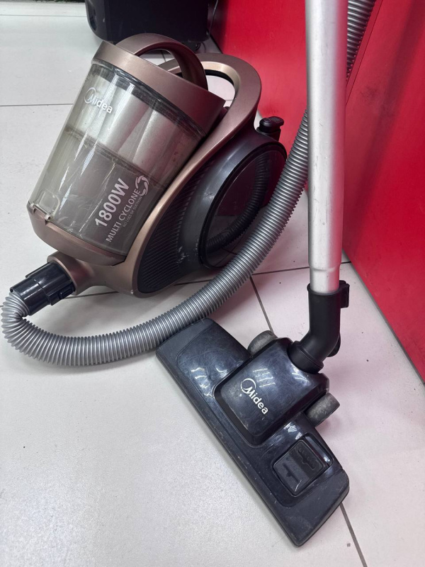 Пылесос Midea VCM38M2