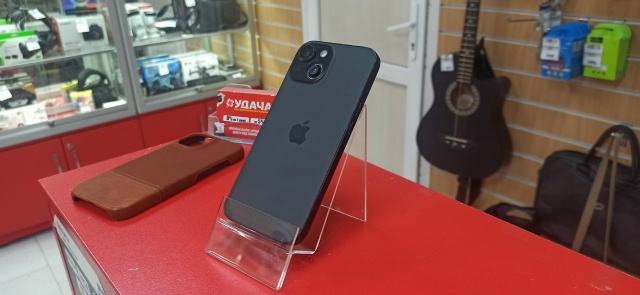 Мобильный телефон Apple iPhone 15
