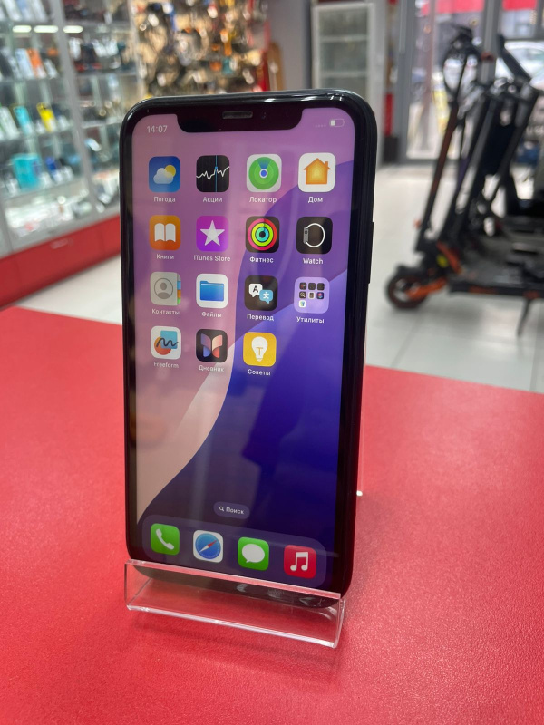 Мобильный телефон Apple iPhone XR