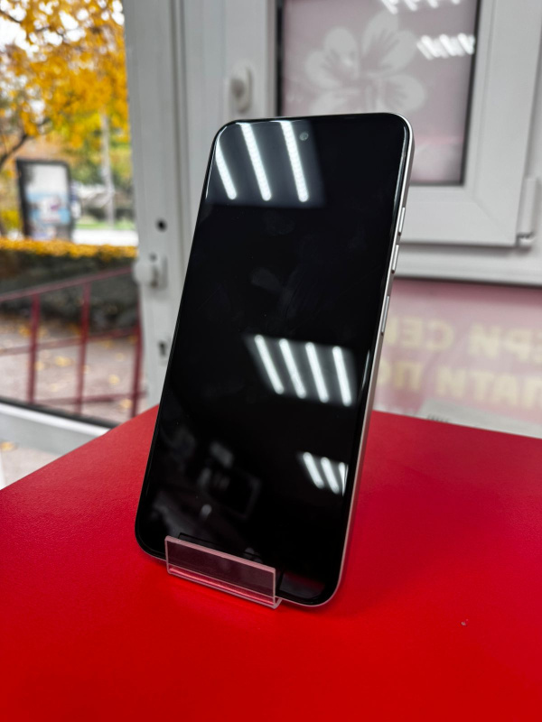 Мобильный телефон Tecno Spark Go 1