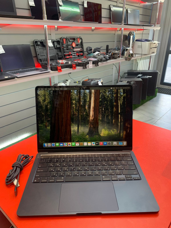 Ноутбук Apple MacBook M2 2022
