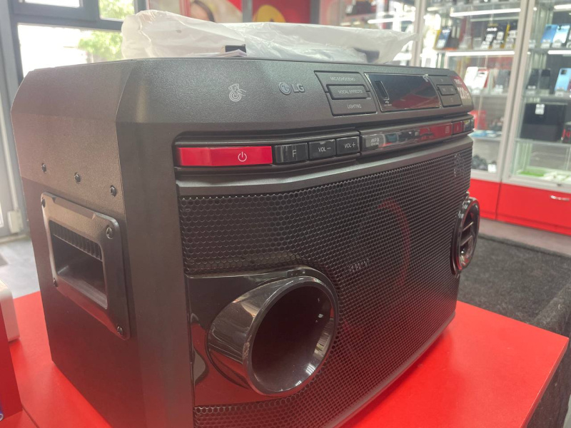 Музыкальный центр LG ol45